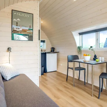 Gorgeous Home In Skjern 펜션 *